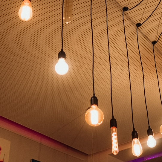 Beleuchtung über der Theke