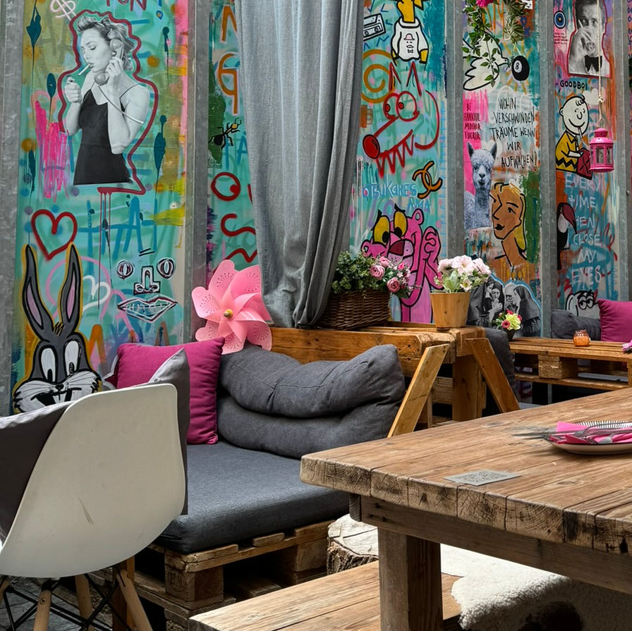 Unter (fast) freiem Himmel Streetart genießen